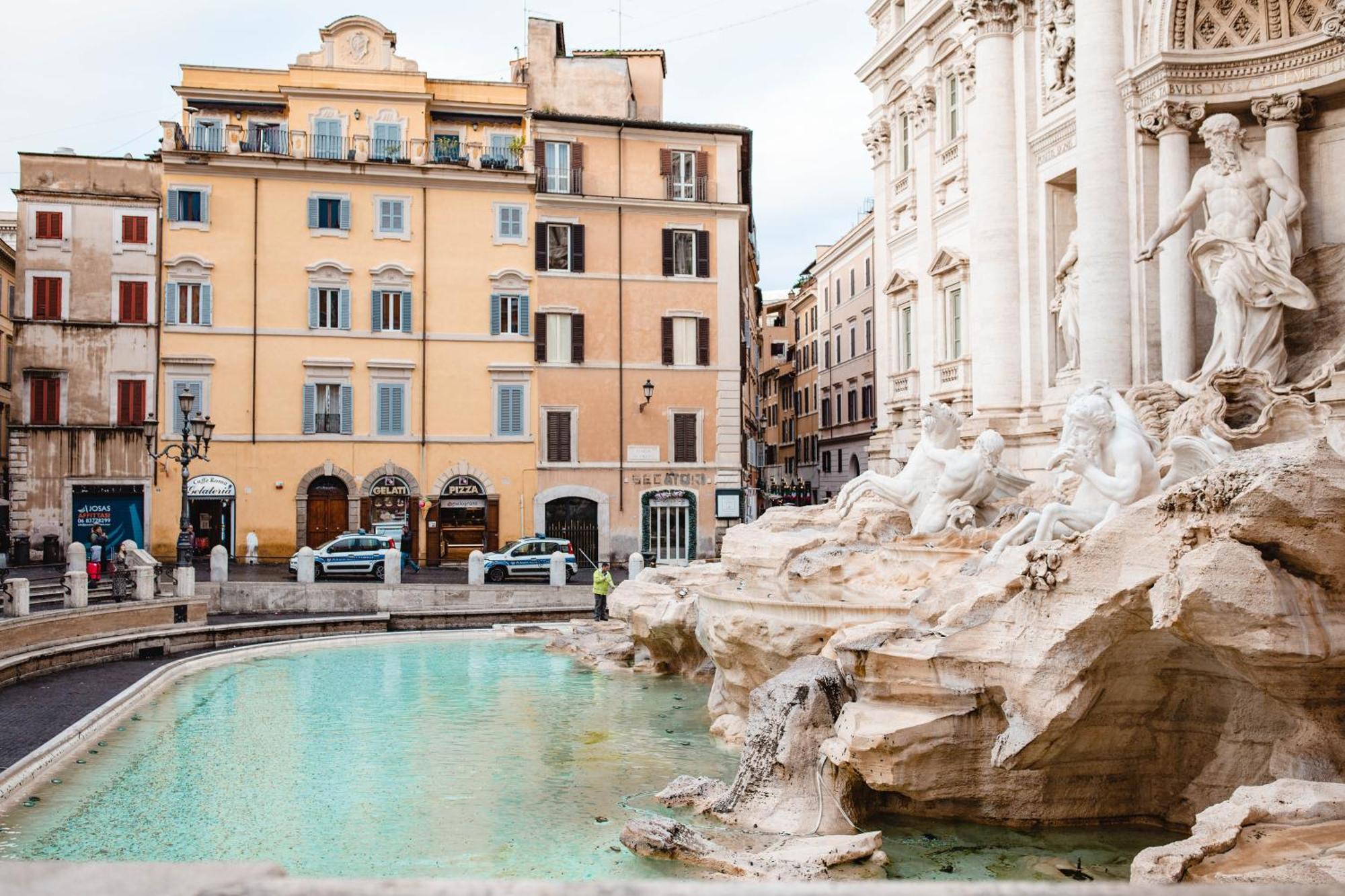 Delfini Trevi House Hotel Rome Bagian luar foto